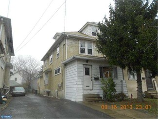 21 Penn Blvd, Lansdowne, PA 19050
