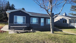 310 Iroquois Ave, Prudenville, MI 48651