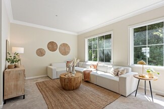 22 Creekside Ln, San Mateo, CA 94401