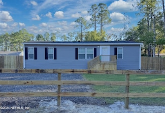 123 Domingo Rd, Satsuma, FL 32189