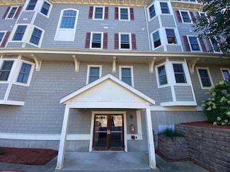 391 Pleasant St Unit 307, Melrose, MA 02176