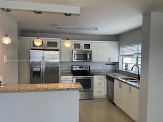 1825 S Ocean Dr Unit 214, Hallandale Beach, FL 33009