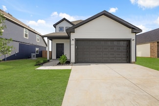 2433 Dahlia Dr, Fort Worth, TX 76123