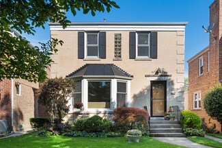 6290 N Leona Ave, Chicago, IL 60646