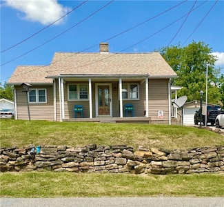 3246 Old McClellandtown Rd, Mc Clellandtown, PA 15458
