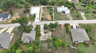 187 Mauna Kea Ln, Bastrop, TX 78602