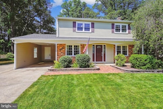 6702 Red Jacket Rd, Springfield, VA 22152