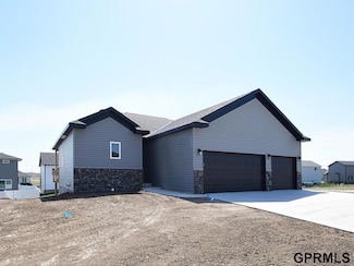 5930 SW Sierra Madre Dr, Lincoln, NE 68523