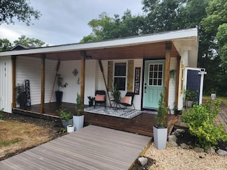 603 SE 3rd St, Carrabelle, FL 32322