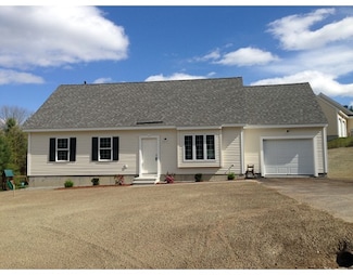 4 Pine St, Townsend, MA 01469