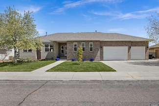 1439 Luker Dr, Casper, WY 82609