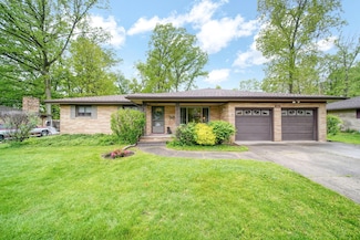 2074 Campbell Dr, Jackson, MI 49202