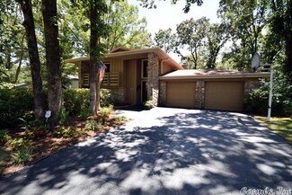 9813 Catskill Rd, Little Rock, AR 72227