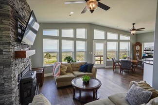 11841 Juniper Hills Rd, Littlerock, CA 93543