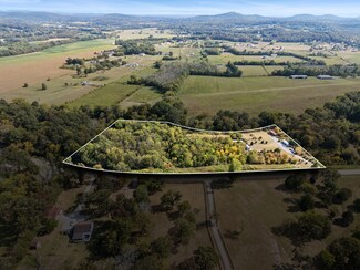 5252 Simmons Bluff Rd, Lebanon, TN 37090