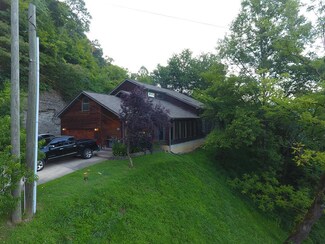 2501 Kewanee Rd, Fords Branch, KY 41526