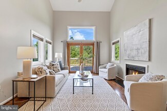 1345 Butter Churn Dr, Herndon, VA 20170