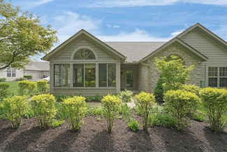 5585 Meadowood Ln, Westerville, OH 43082
