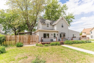 915 Main St, Tabor, IA 51653