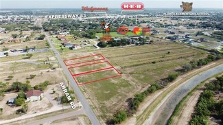 4 S Abram Rd, Palmview, TX 78572