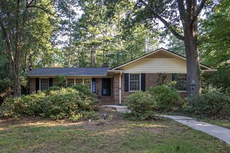 1905 Overland Dr, Chapel Hill, NC 27517