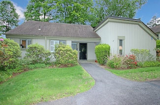 278 Heritage Village Unit B, Southbury, CT 06488