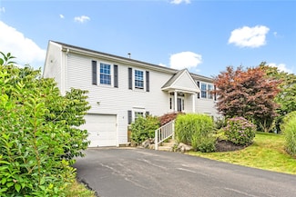 39 President Dr, Narragansett, RI 02882
