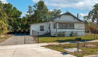 412 2nd St SW, Winter Haven, FL 33880