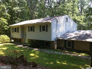 1297 Asper Dr, Boiling Springs, PA 17007