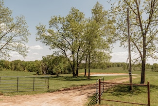 18348 Dixon Rd, Licking, MO 65542