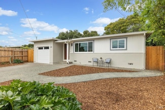 301 Baines Ave, Sonoma, CA 95476