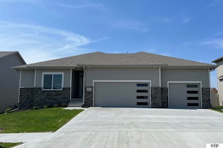 4594 E 18th Ave, Elkhorn, NE 68025