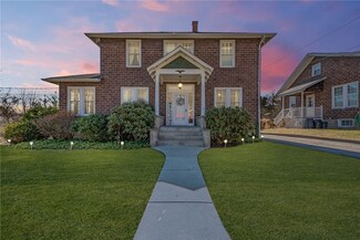 1107 Pittsburgh St, Scottdale, PA 15683