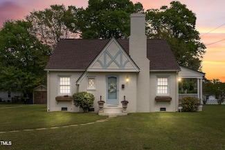 316 W Parrish Dr, Benson, NC 27504