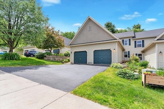 311 Juniper Dr, South Burlington, VT 05403