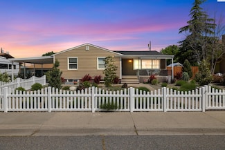 78 Whitten St, Richland, WA 99354