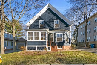 55 Bolton St, Portland, ME 04102