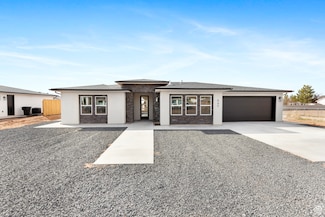 645 W Field Ave, Hildale, UT 84784