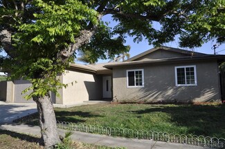 8131 Knollwood Rd, San Diego, CA 92114
