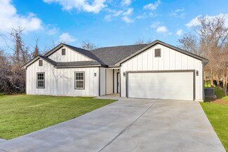 137 Puu Waa Ln, Bastrop, TX 78602