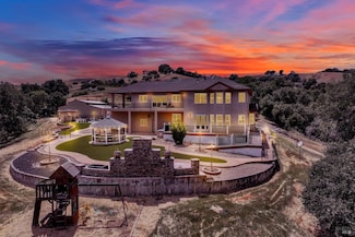 7125 Solitude Ct, Vacaville, CA 95688