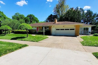 1524 Sweet St NE, Grand Rapids, MI 49505