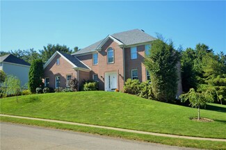 1300 Sara Ct, Coraopolis, PA 15108