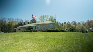 7198 Farr Rd, Onekama, MI 49675