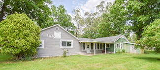 71 Hawley St, Quincy, MI 49082
