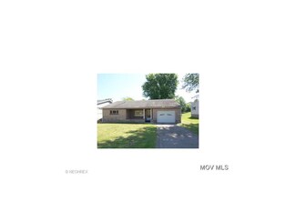 214 Cedar Grove Rd, Parkersburg, WV 26104