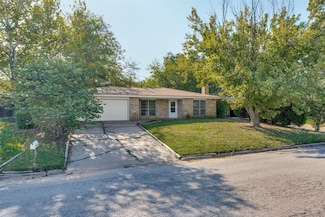 1505 N Matthews St, Bowie, TX 76230