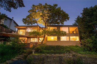 3871 45th Ave NE, Seattle, WA 98105
