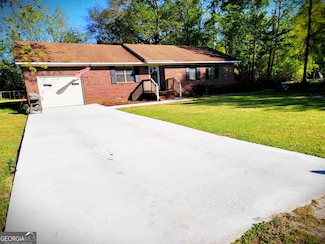 632 Lane Dr, Millen, GA 30442
