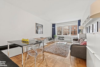 11 Riverside Dr Unit 7PW, New York, NY 10023